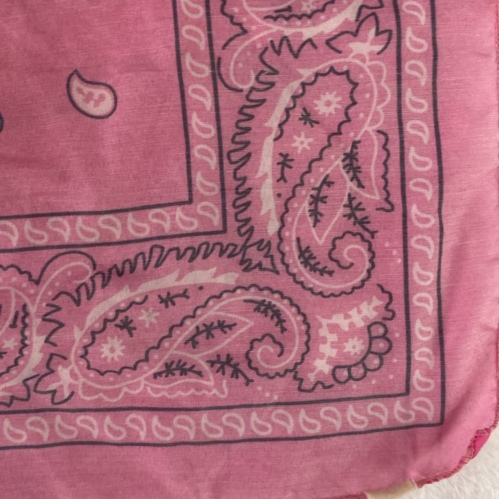 Pink and white paisley kerchief / bandana - Picture 17 of 17